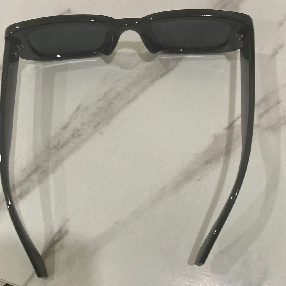 Women's Black Rectangular Fashion Sunglasses